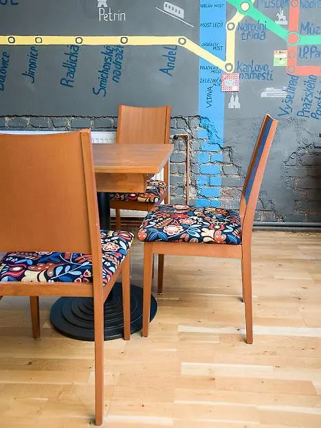 Home Factory Hostel Prag Tjeckien